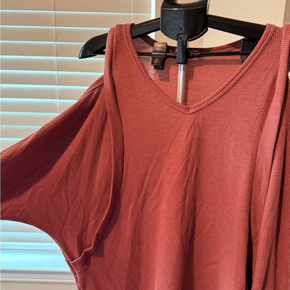 Women's Cold Shoulder Top - Rust